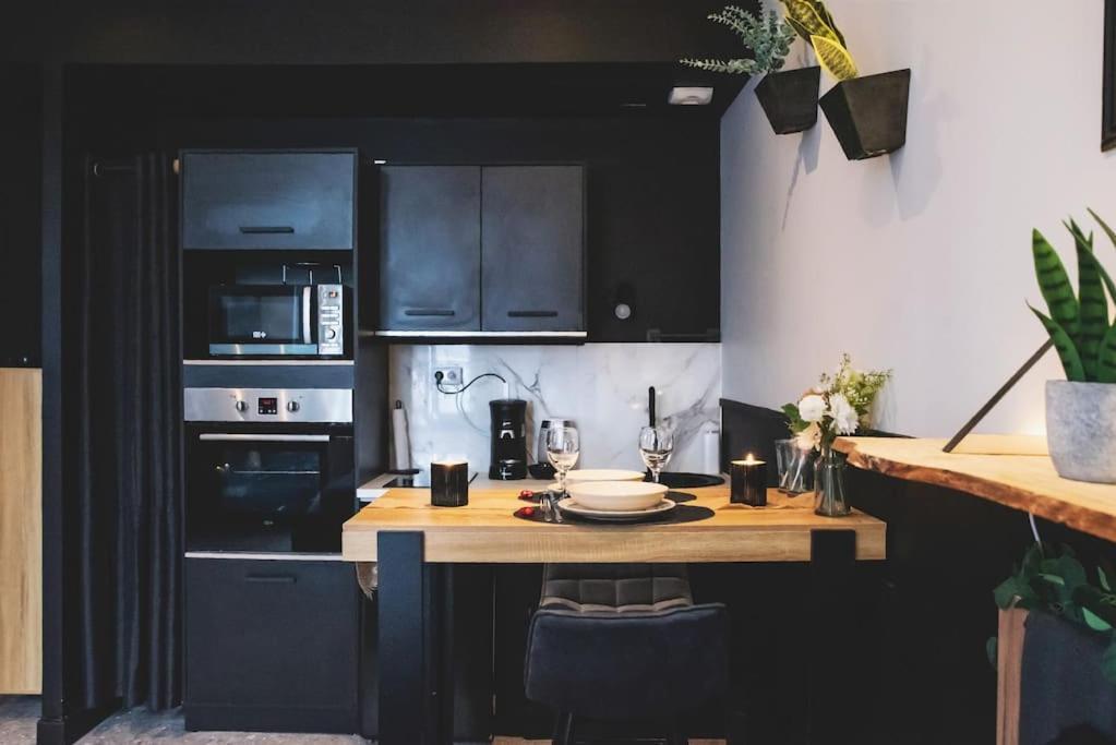 Love Room, La Douce Angevine Ανζέρ Εξωτερικό φωτογραφία