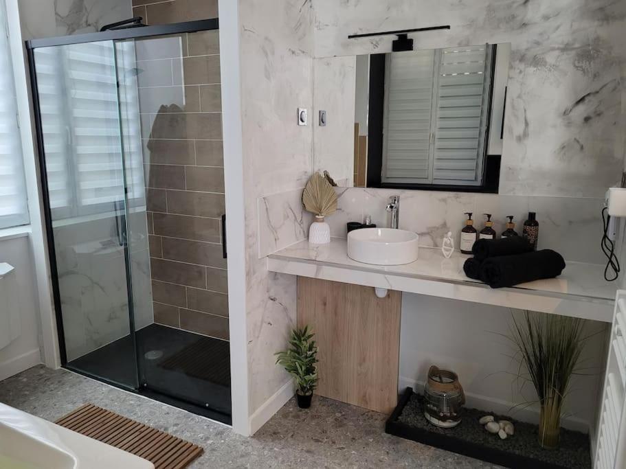 Love Room, La Douce Angevine Ανζέρ Εξωτερικό φωτογραφία